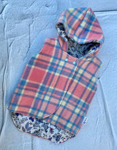 Load image into Gallery viewer, Woollen Vest with hood 12-18 Months