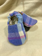 Load image into Gallery viewer, Vintage Wool Blanket Slippers - 2 Years