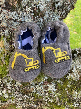 Load image into Gallery viewer, Vintage Wool Blanket Slippers - Size 6-12 Months